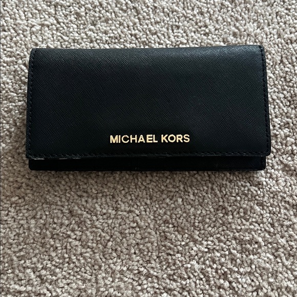 Michael Kors Black Jet Set Travel Wallet - Picture 1 of 4